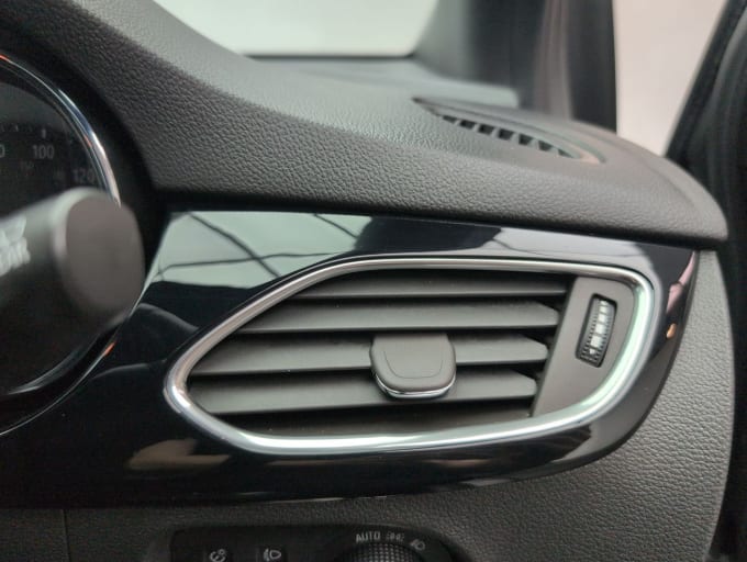 2025 Vauxhall Astra