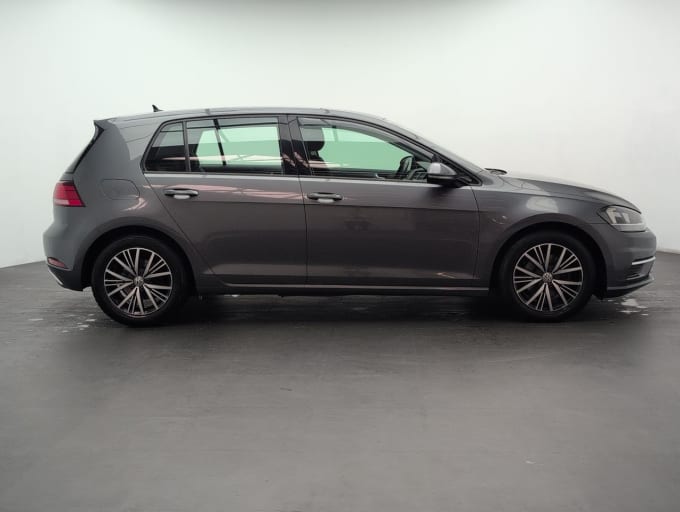 2025 Volkswagen Golf