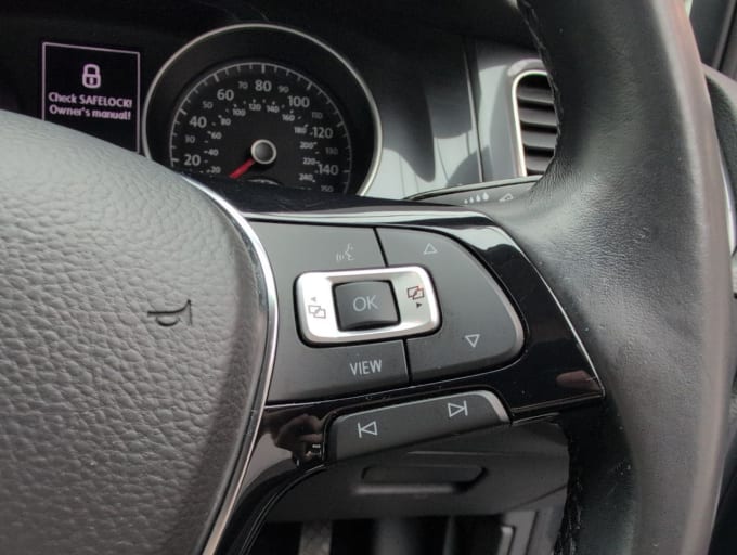 2025 Volkswagen Golf