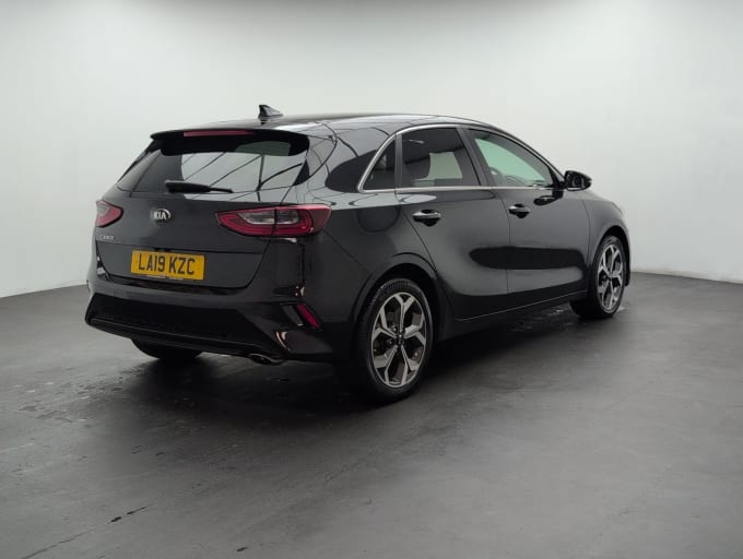 2025 Kia Ceed
