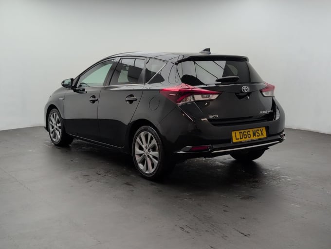 2025 Toyota Auris