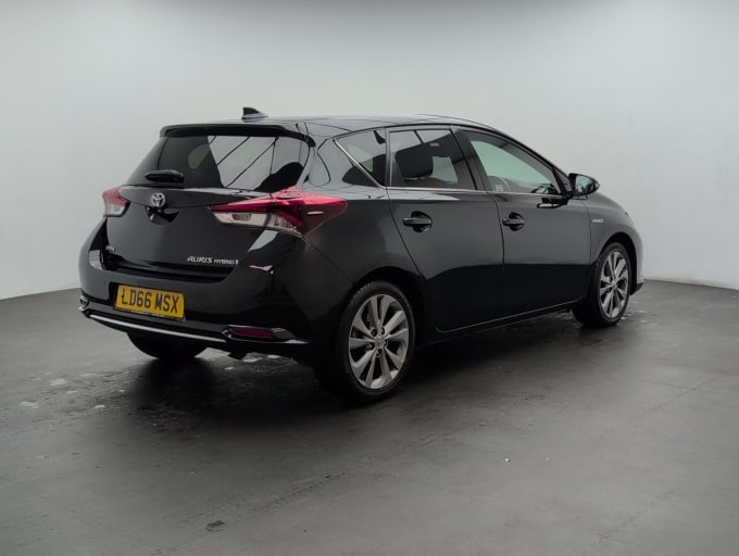 2025 Toyota Auris