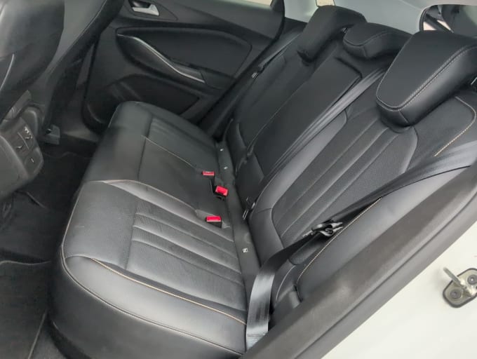 2025 Vauxhall Grandland X
