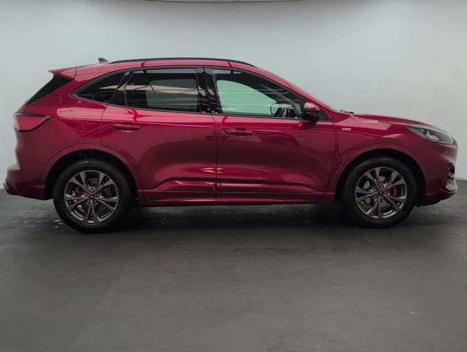 2025 Ford Kuga