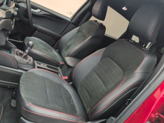 2025 Ford Kuga