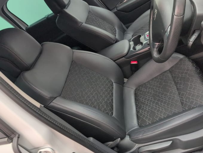 2025 Peugeot 3008