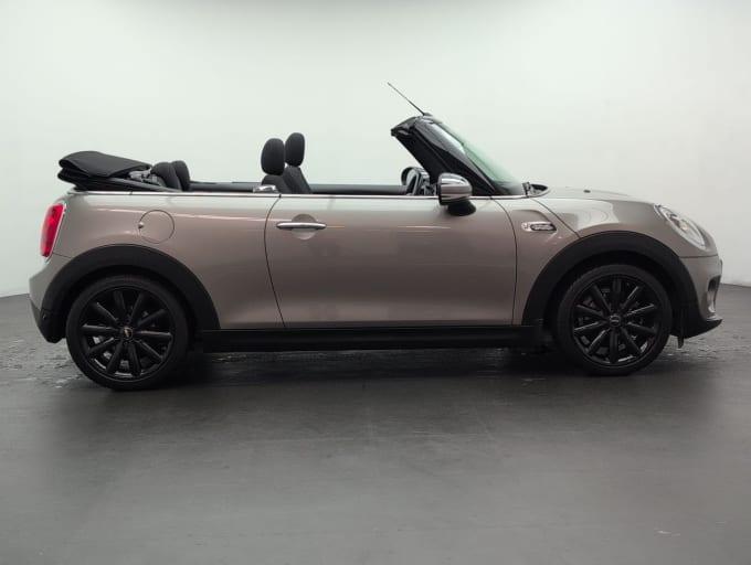 2025 Mini Convertible