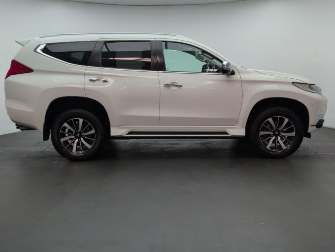 2025 Mitsubishi Shogun Sport