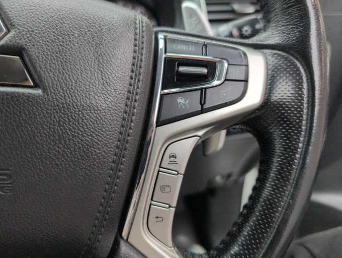 2025 Mitsubishi Shogun Sport