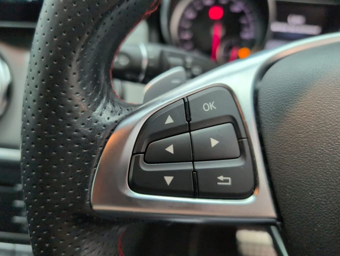 2025 Mercedes-benz 180