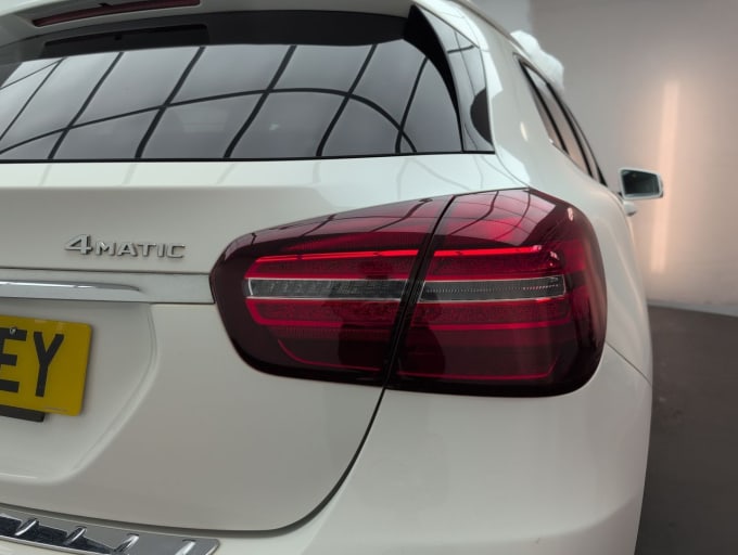 2025 Mercedes-benz 180