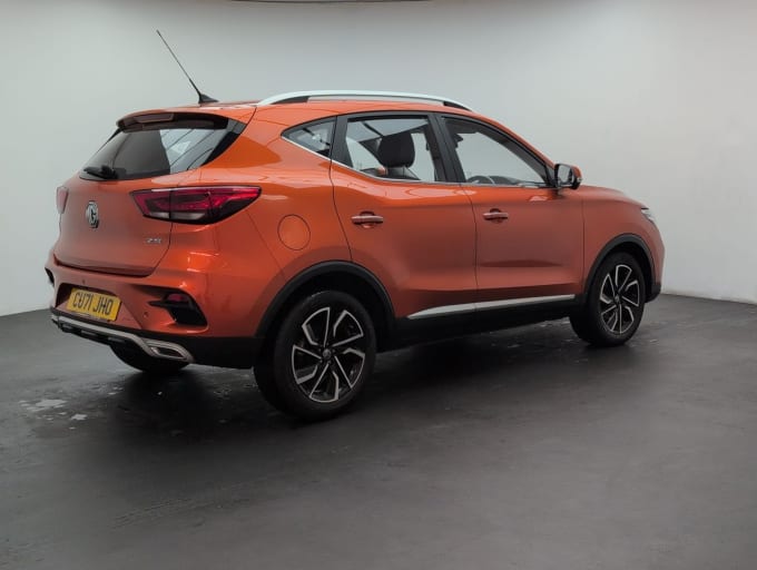 2025 Mg Mg Zs