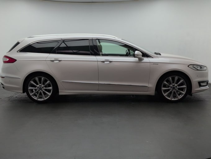 2025 Ford Mondeo