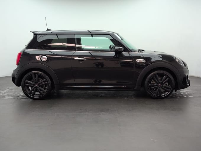 2025 Mini Hatch