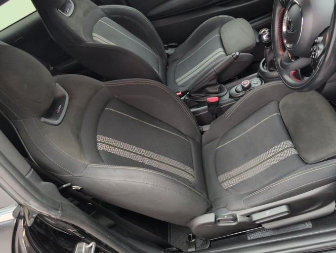 2025 Mini Hatch
