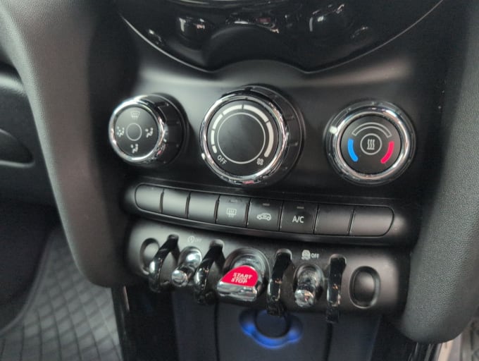2025 Mini Hatch