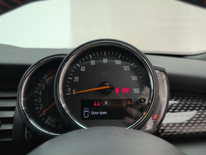2025 Mini Hatch