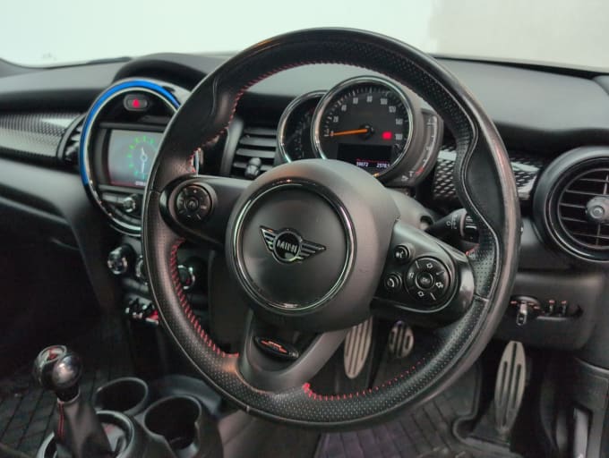2025 Mini Hatch