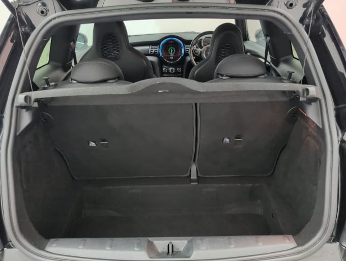 2025 Mini Hatch