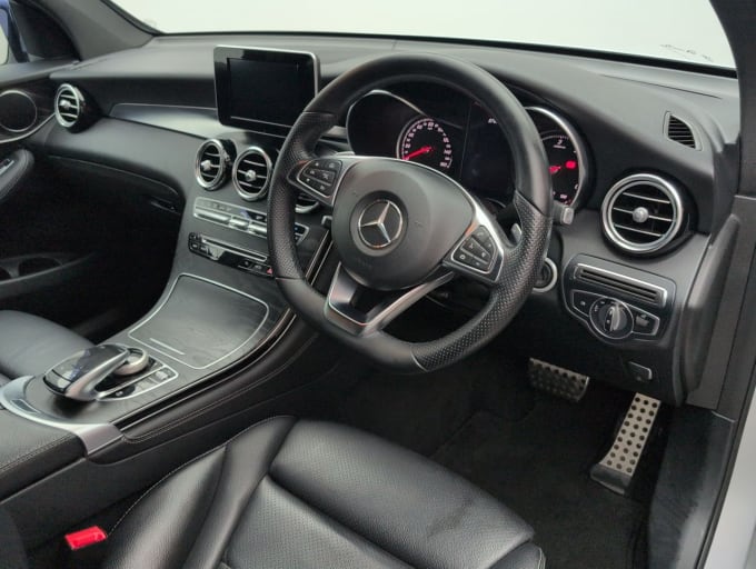 2025 Mercedes-benz Glc