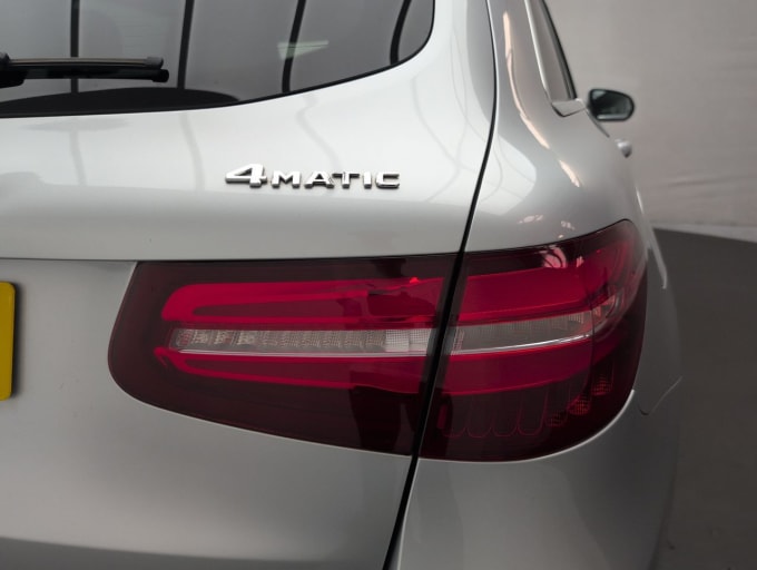 2025 Mercedes-benz Glc
