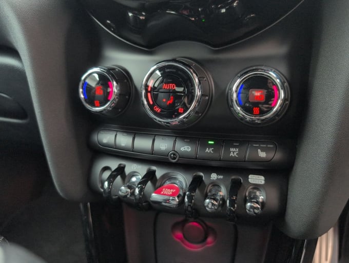 2025 Mini Hatch