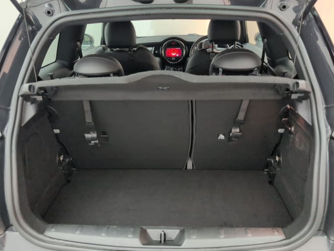 2025 Mini Hatch