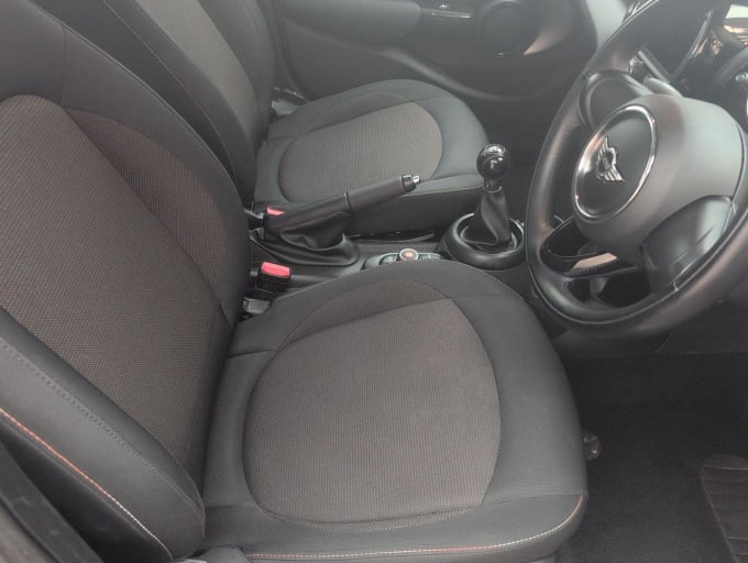 2025 Mini Hatch