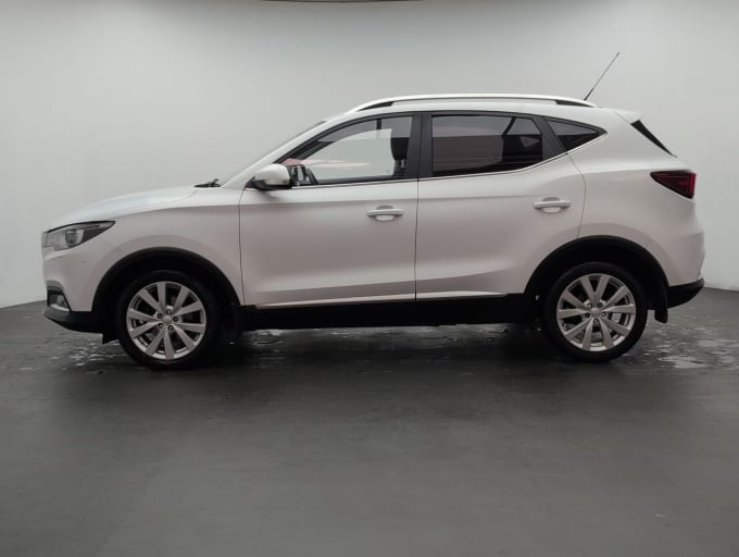 2025 Mg Mg Zs