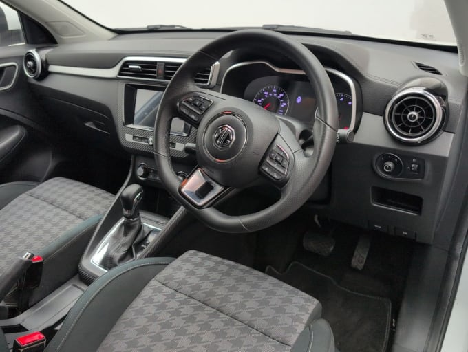 2025 Mg Mg Zs