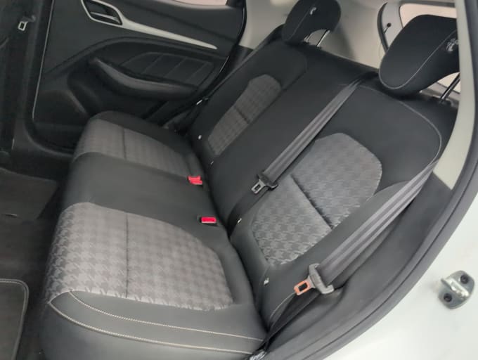 2025 Mg Mg Zs