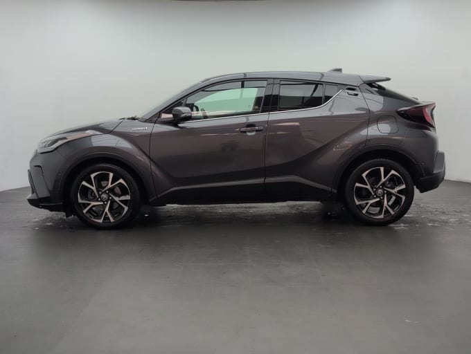 2025 Toyota C-hr