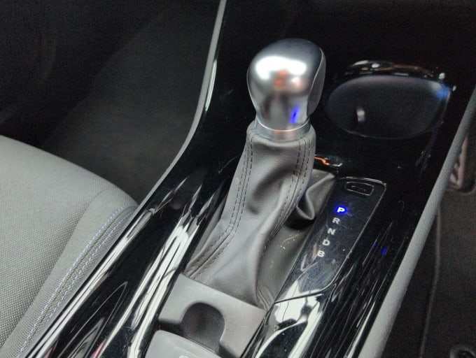 2025 Toyota C-hr