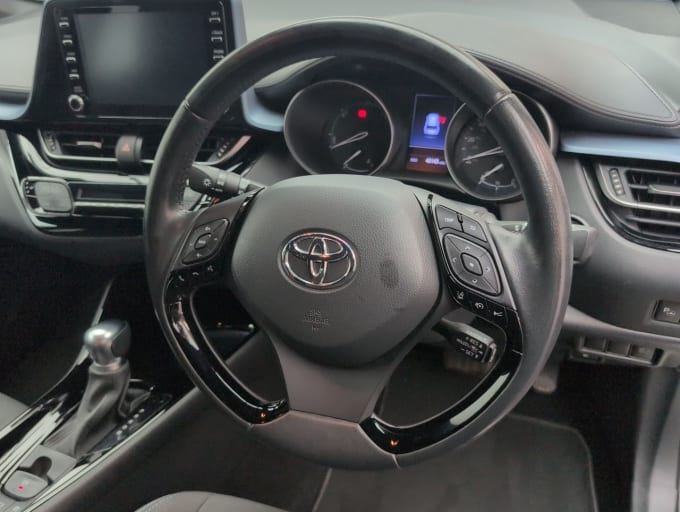 2025 Toyota C-hr