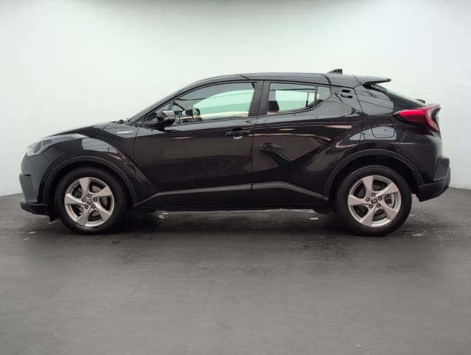 2025 Toyota C-hr