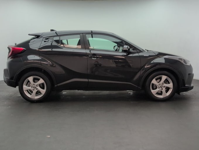 2025 Toyota C-hr