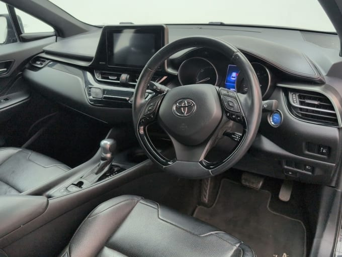 2025 Toyota C-hr