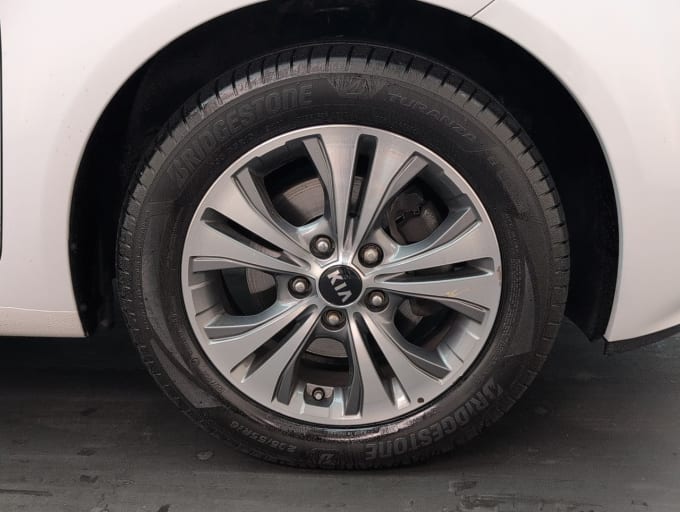 2025 Kia Venga