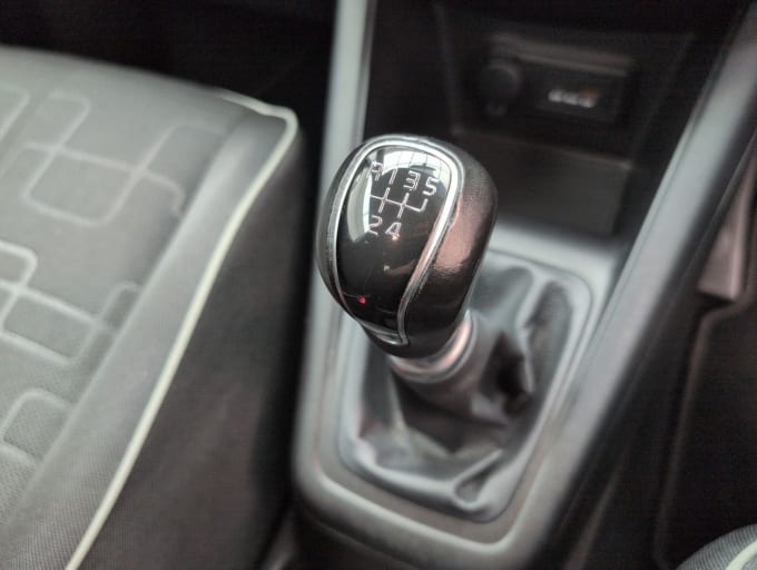 2025 Kia Venga