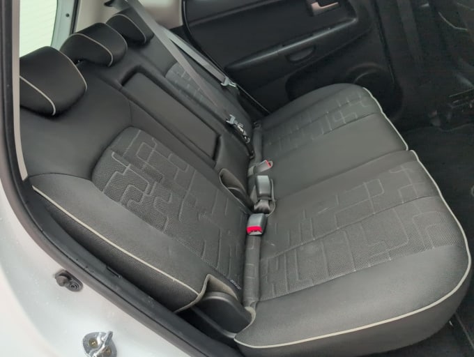 2025 Kia Venga
