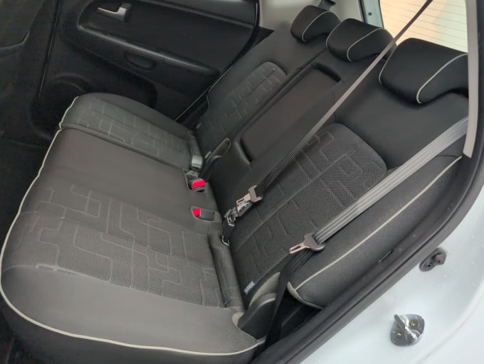 2025 Kia Venga