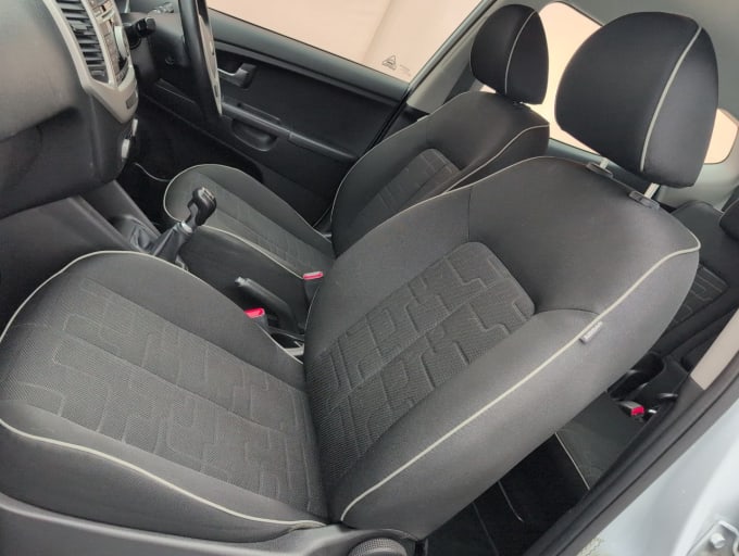 2025 Kia Venga