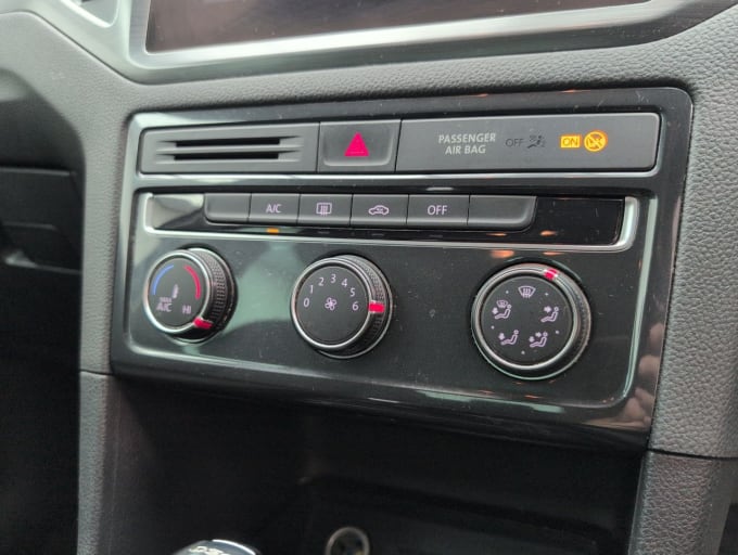 2025 Volkswagen Golf Sv