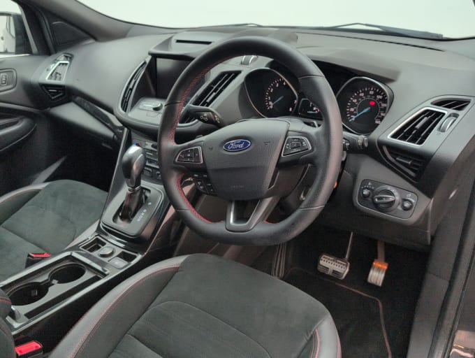 2025 Ford Kuga