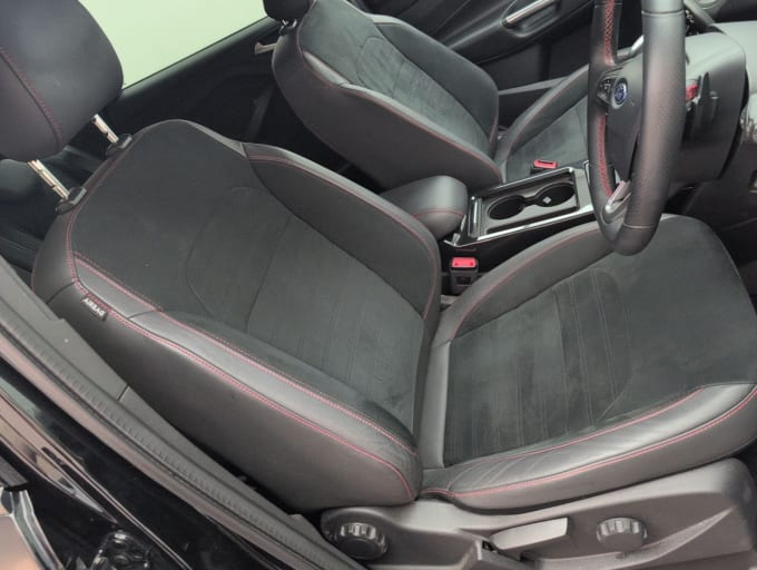 2025 Ford Kuga