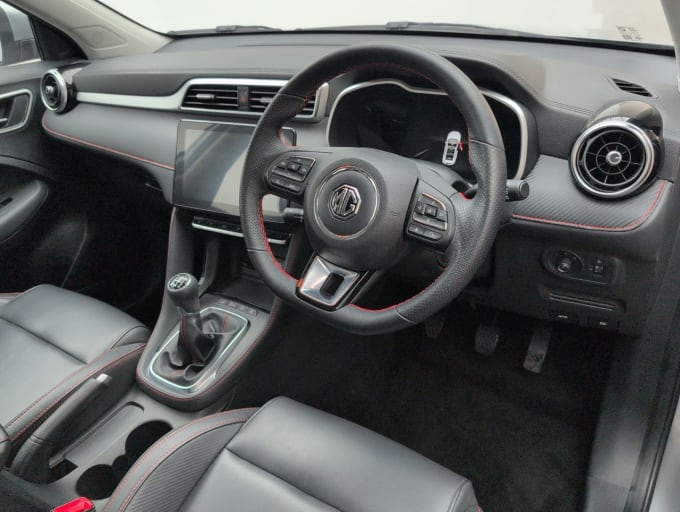 2025 Mg Mg Zs