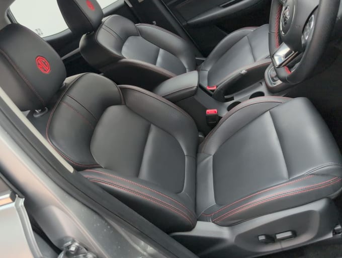 2025 Mg Mg Zs
