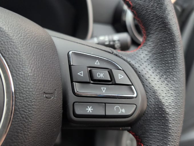2025 Mg Mg Zs