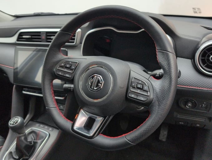 2025 Mg Mg Zs