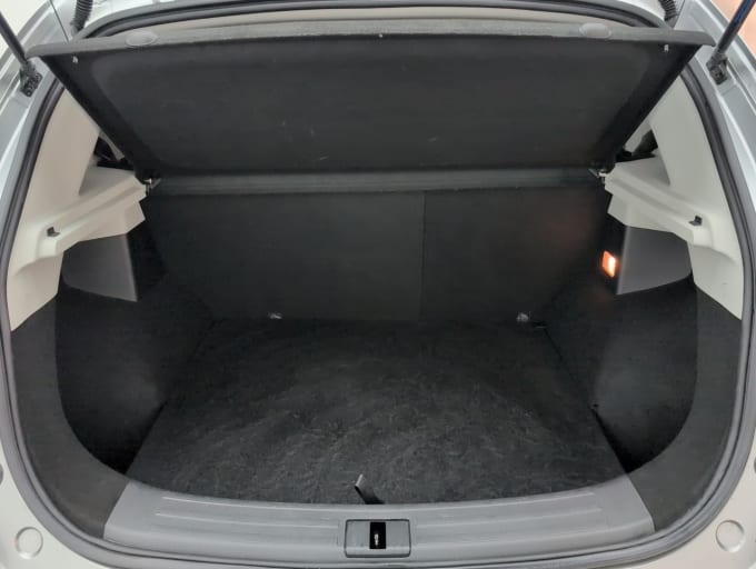 2025 Mg Mg Zs